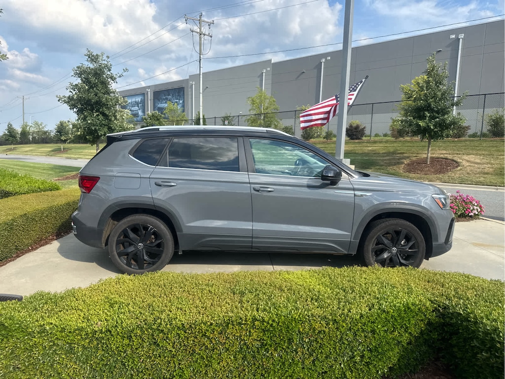 Used 2024 Volkswagen Taos 1.5T SE SUV
