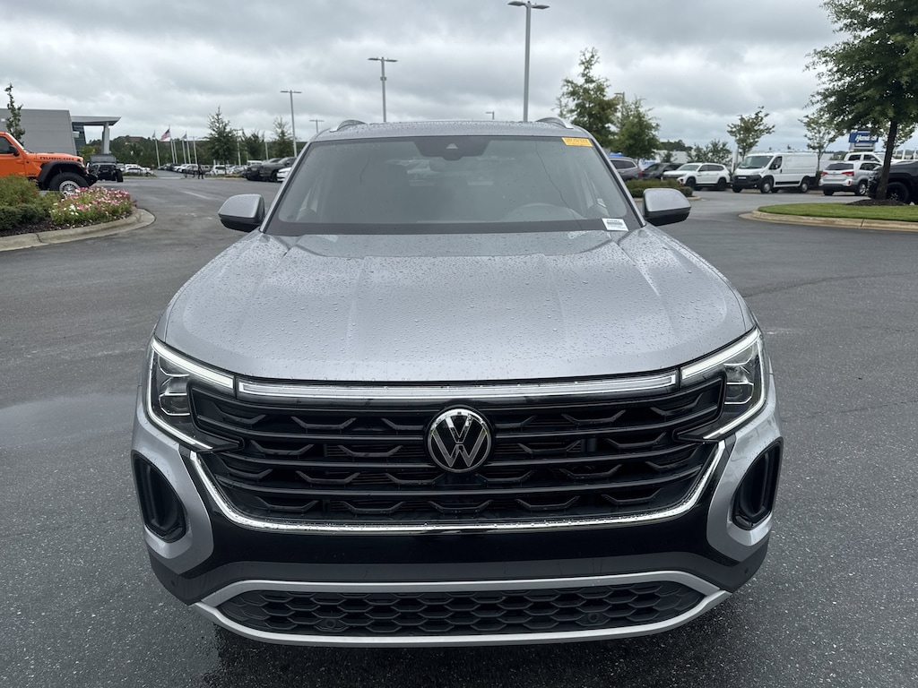 Certified 2024 Volkswagen Atlas Cross Sport 2.0T SE w/Technology SUV