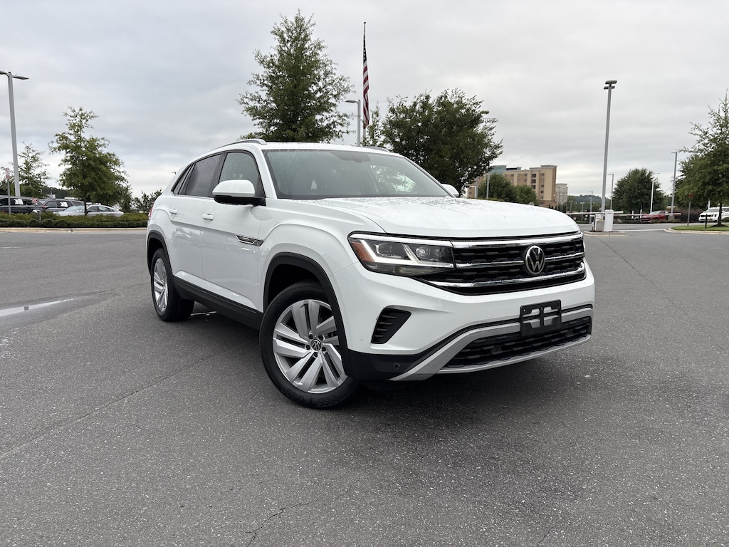 Certified 2022 Volkswagen Atlas Cross Sport 2.0T SE w/Technology SUV