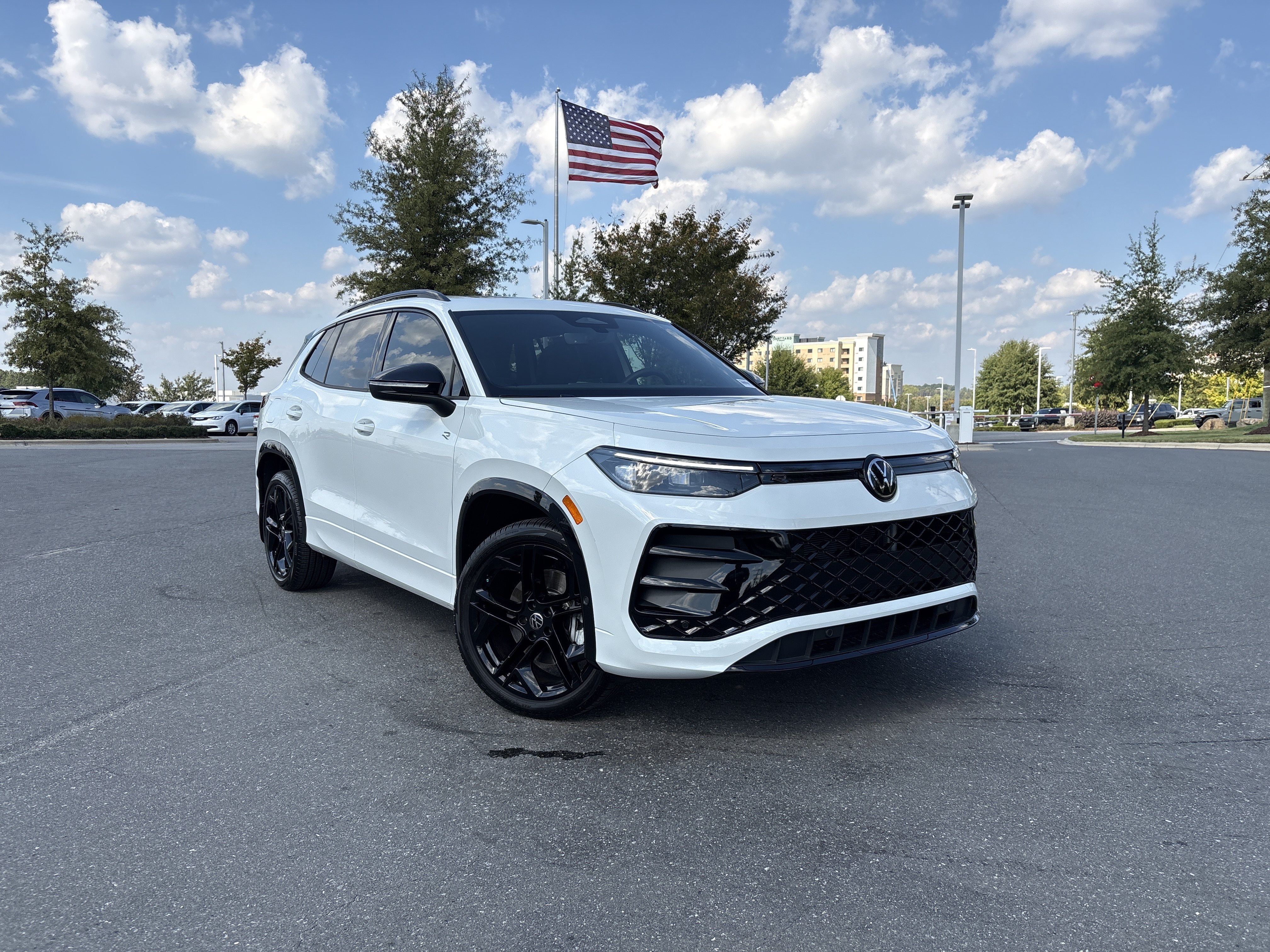 2026 Volkswagen Tiguan SE R-Line Black SUV