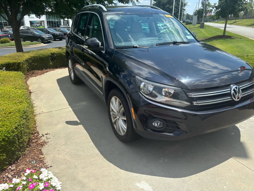 Used 2012 Volkswagen Tiguan SE SUV