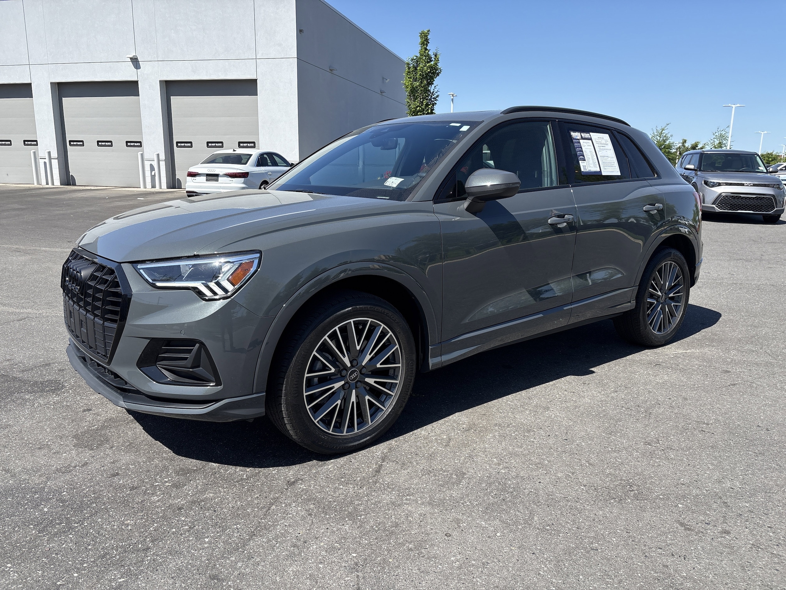 2024 Audi Q3 40 Premium photo 4