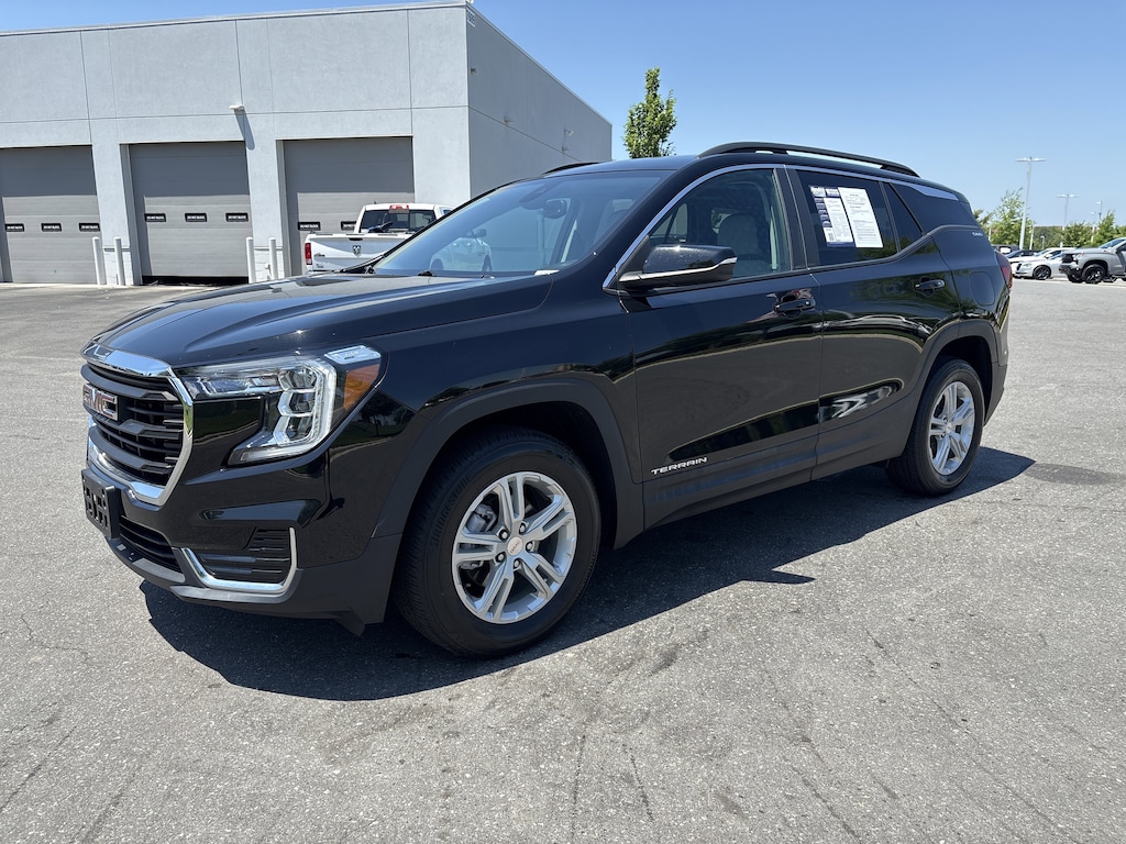 Used 2023 GMC Terrain SLE SUV