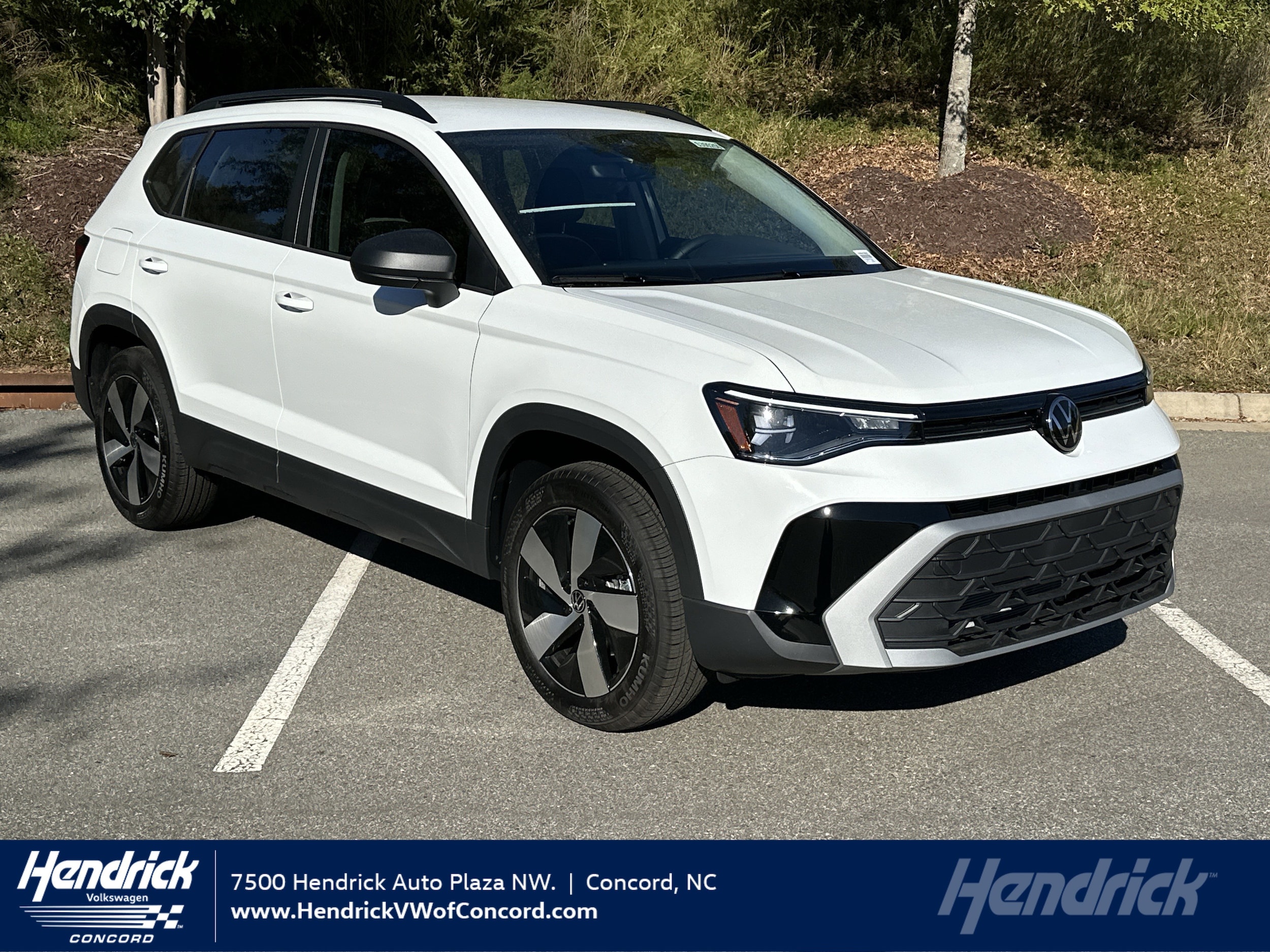 2025 Volkswagen Taos S's photo