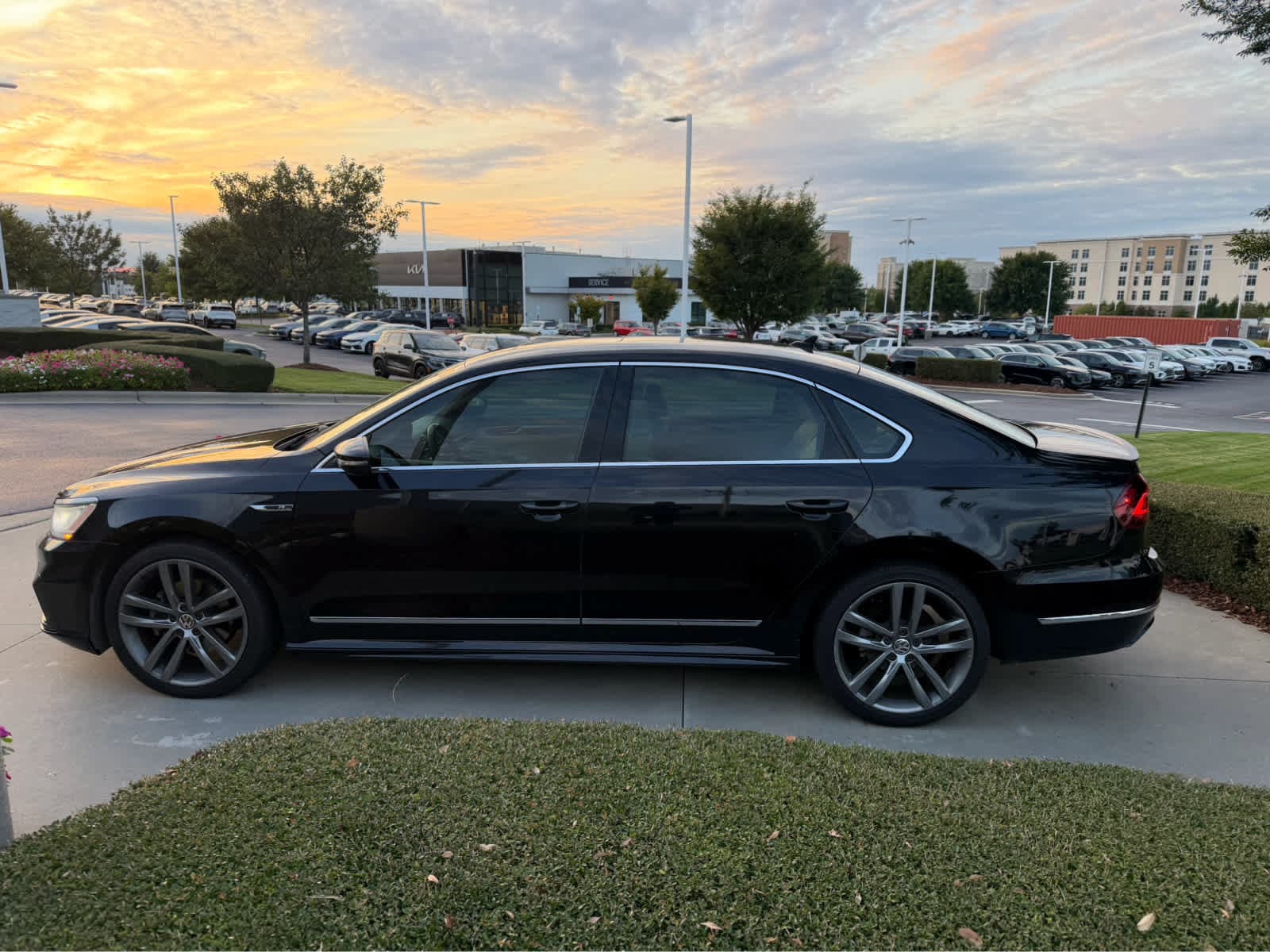 2019 Volkswagen Passat 2.0T SE R-Line