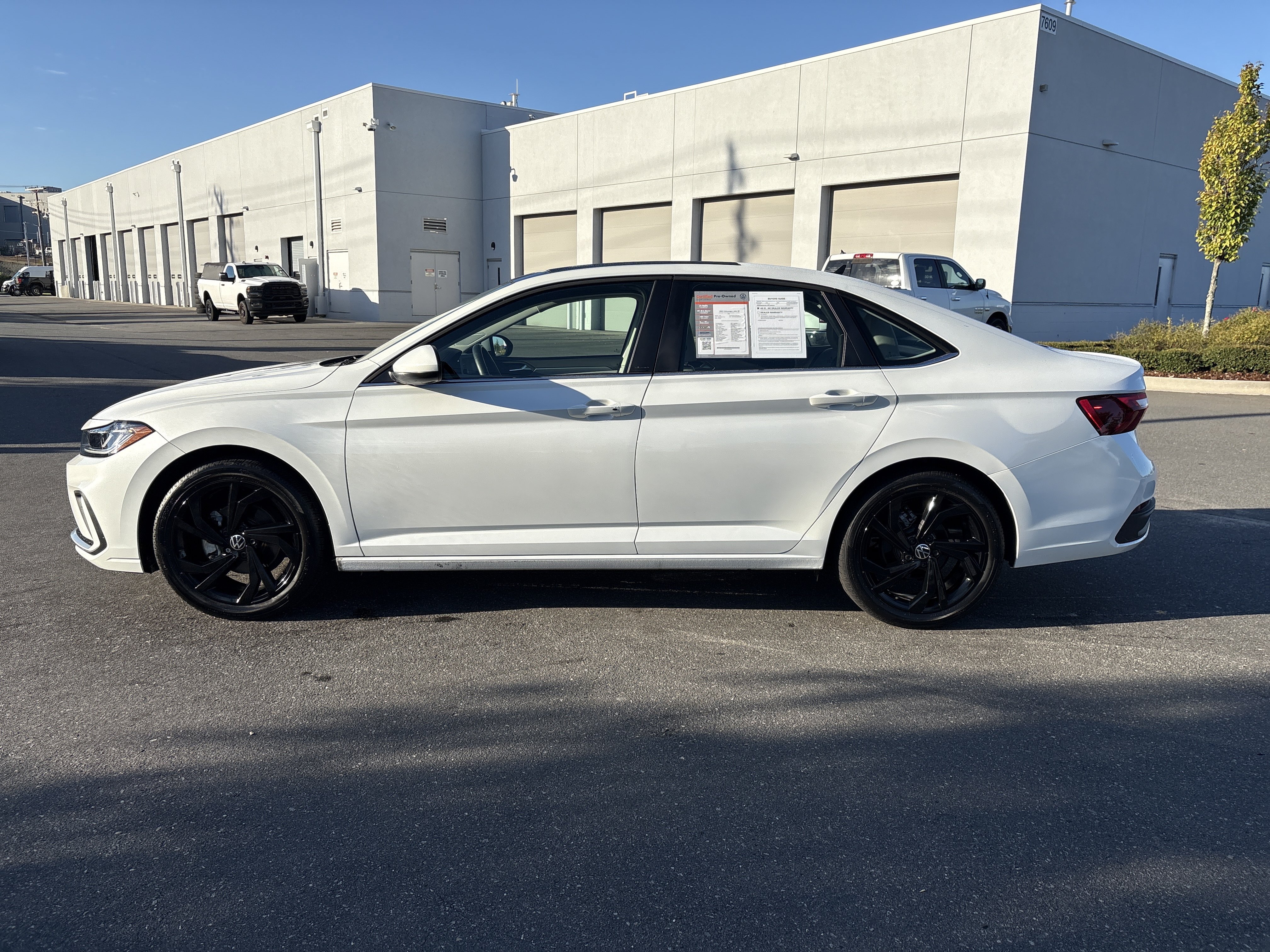 Used 2025 Volkswagen Jetta 1.5T SE Sedan