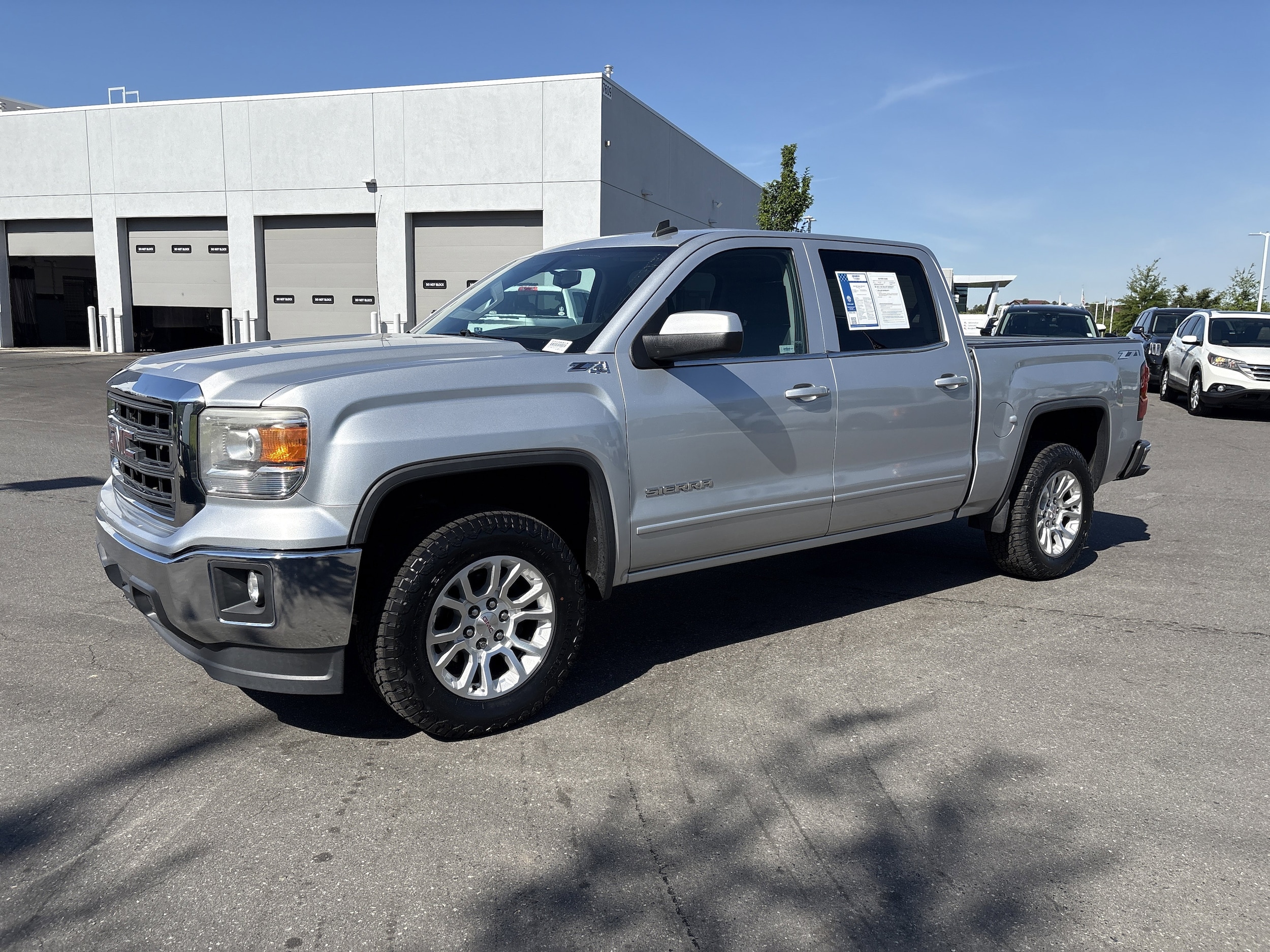 2014 GMC Sierra 1500 SLE Value Package photo 4
