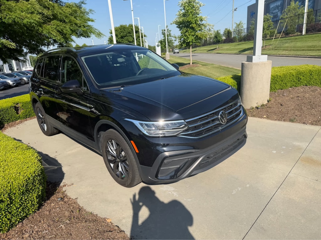 Certified 2022 Volkswagen Tiguan 2.0T SE SUV