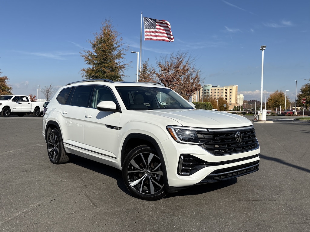 Used 2025 Volkswagen Atlas 2.0T SEL Premium R-Line SUV