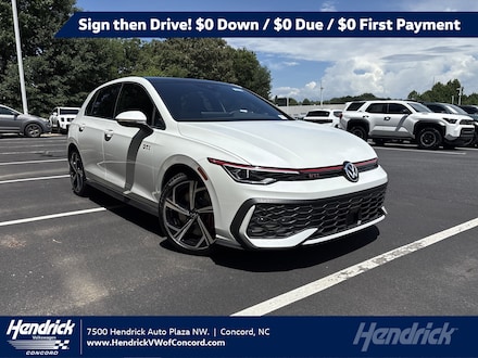 2025 Volkswagen Golf GTI 2.0T SE Hatchback