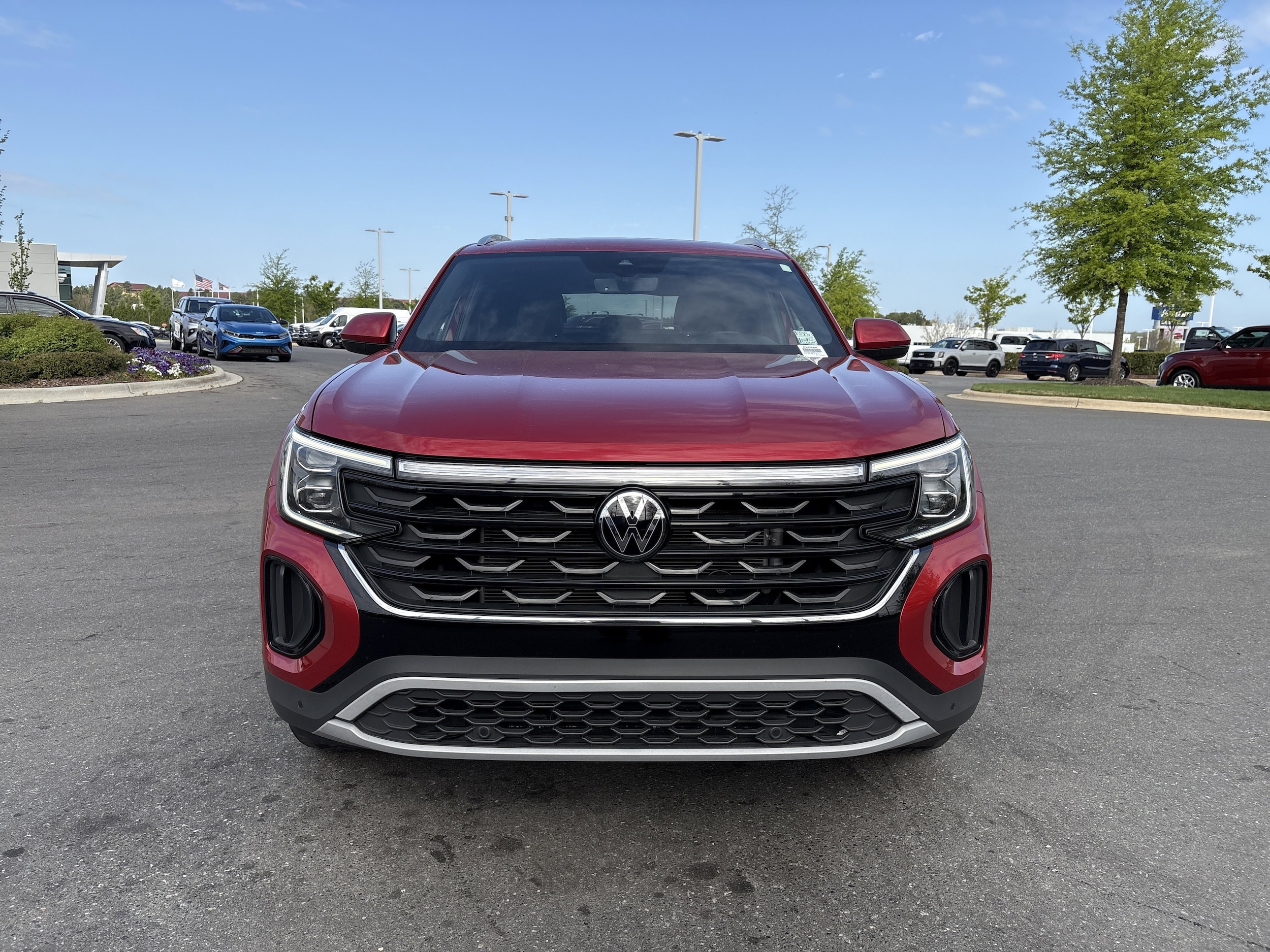 2024 Volkswagen Atlas Cross Sport 2.0T SE w/Technology photo 2