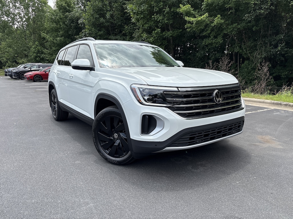 New 2026 Volkswagen Atlas SE w/Technology SUV