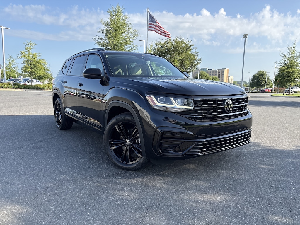Certified 2023 Volkswagen Atlas 3.6L V6 SEL R-Line Black SUV