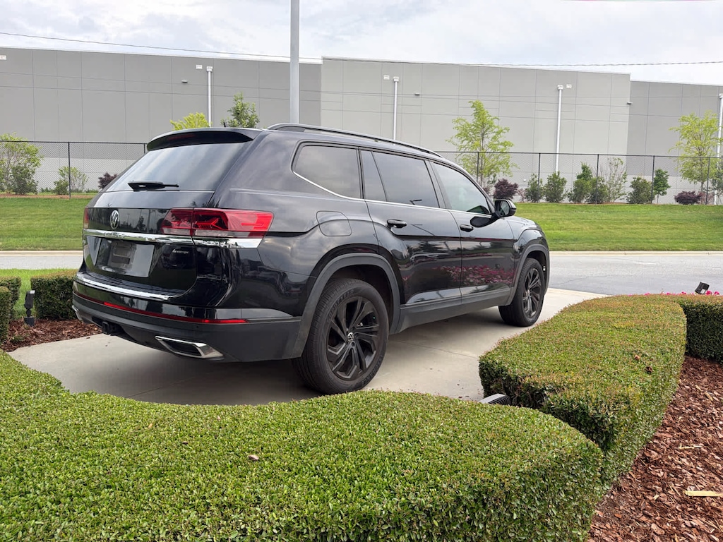 Used 2023 Volkswagen Atlas 3.6L V6 SE w/Technology SUV