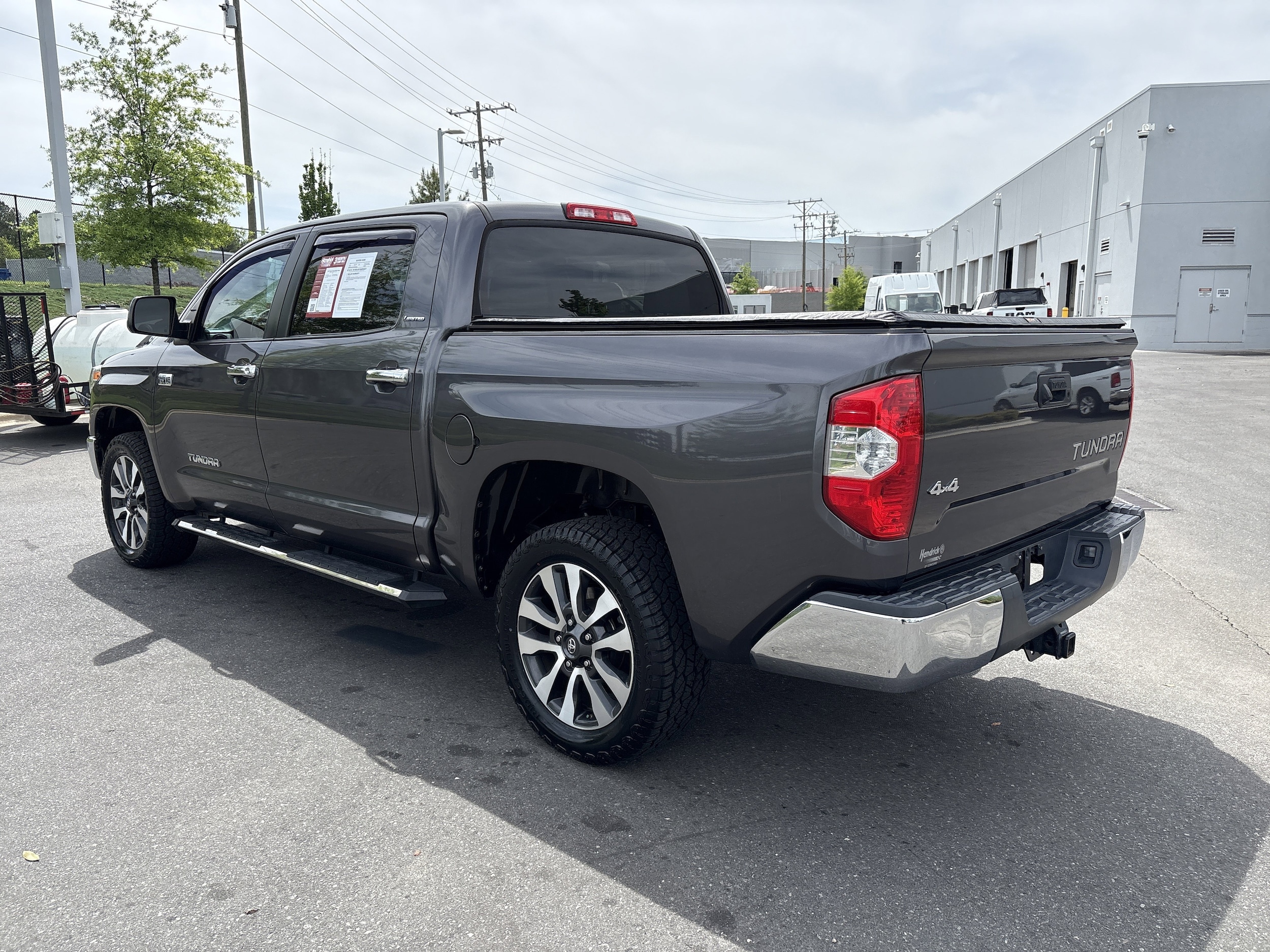 2018 Toyota Tundra Limited 5.7L V8 w/FFV photo 5