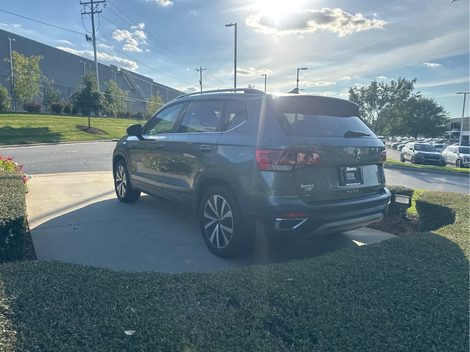 2023 Volkswagen Taos 1.5T SE