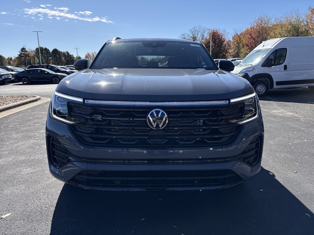 New 2026 Volkswagen Atlas Cross Sport 2.0T SEL R-Line Black SUV