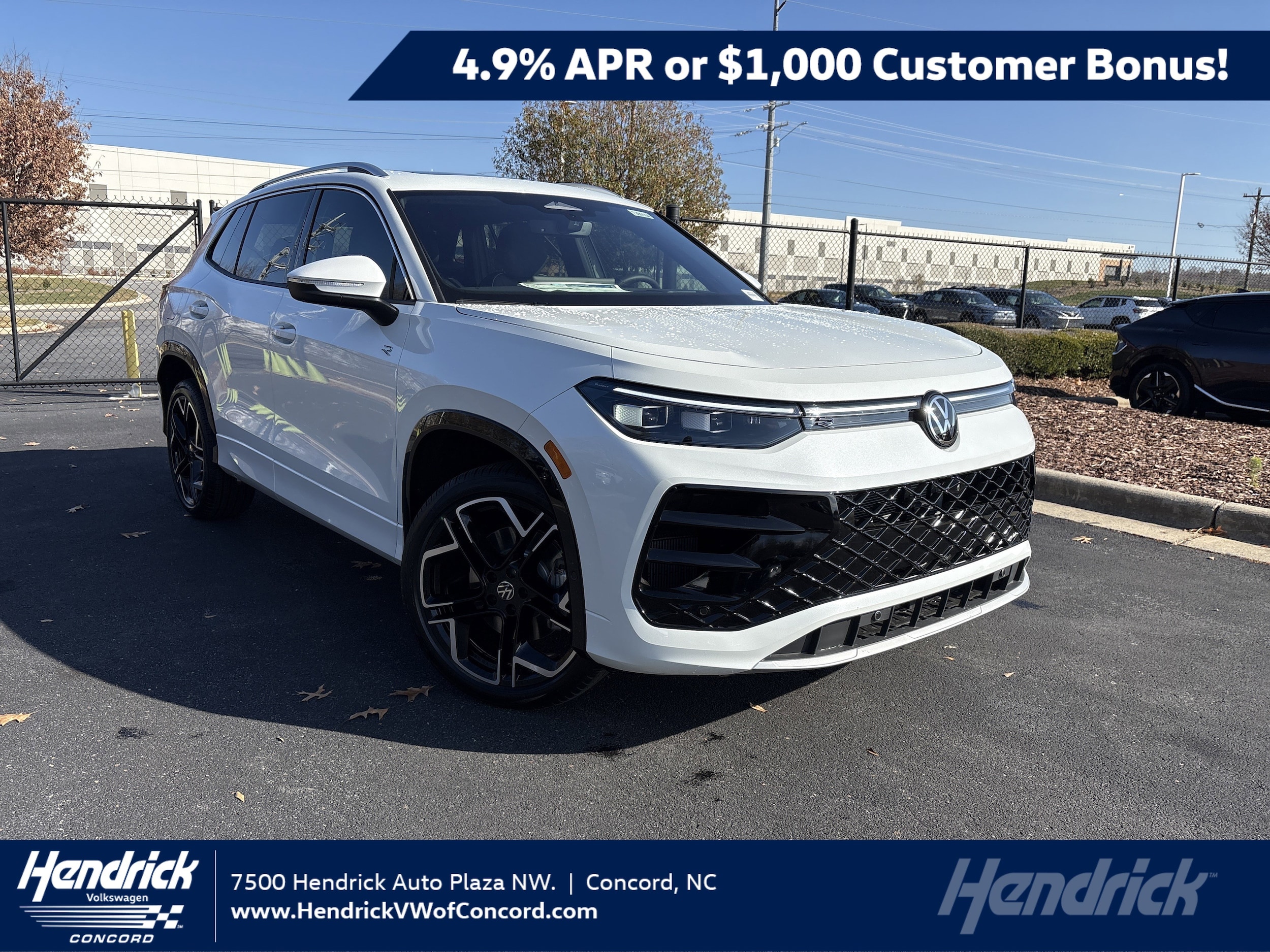 2026 Volkswagen Tiguan SEL R-LINE TURBO's photo