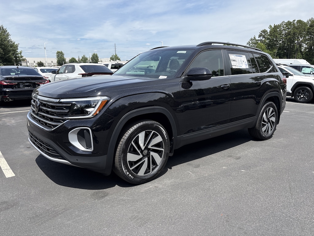 New 2026 Volkswagen Atlas SE w/Technology SUV