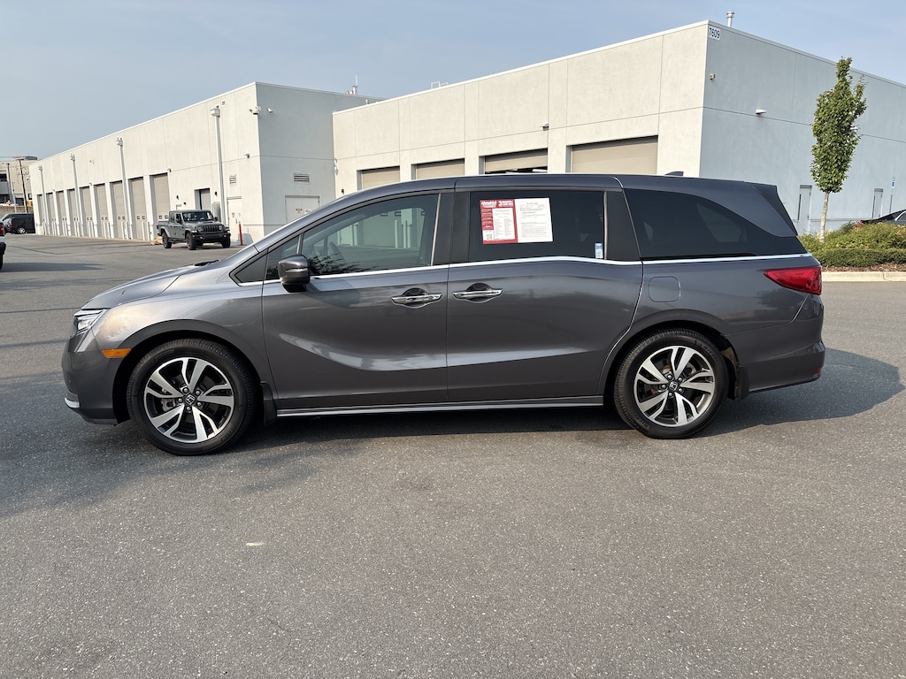 Used 2023 Honda Odyssey Touring Van