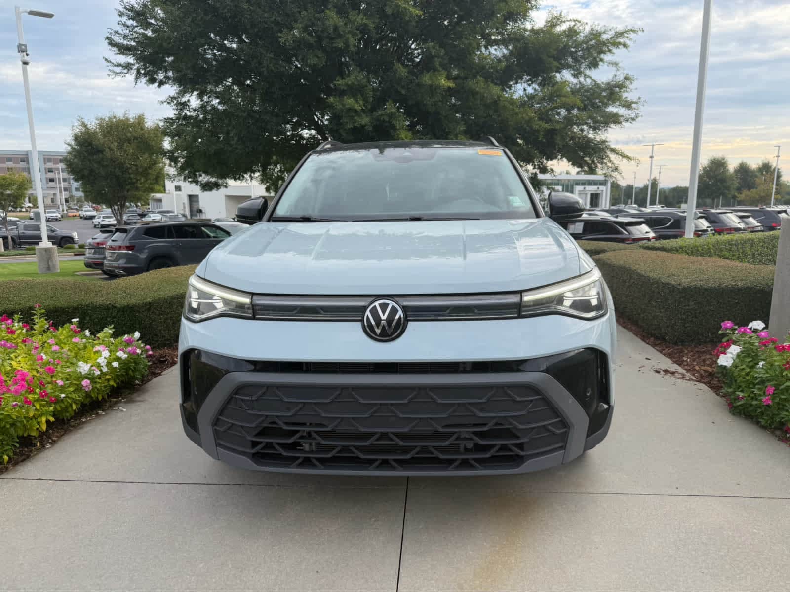 2025 Volkswagen Taos 1.5T SE Black