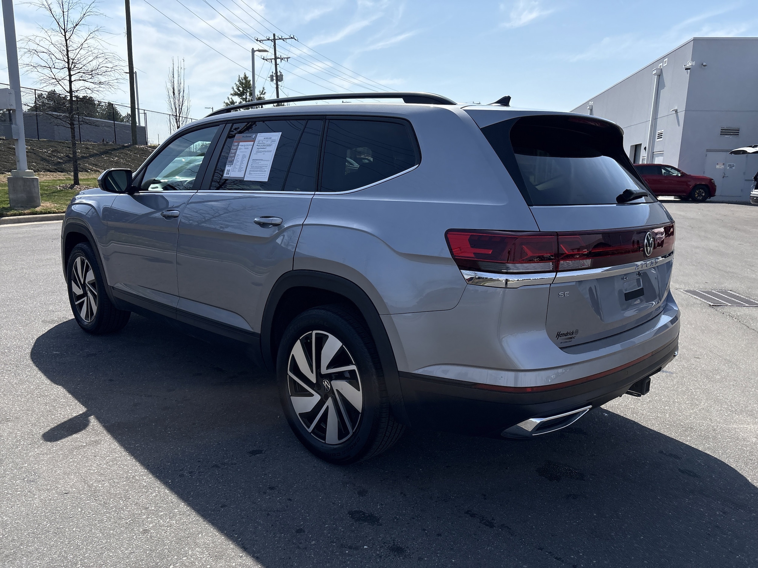 2025 Volkswagen Atlas 2.0T SE w/Technology photo 6