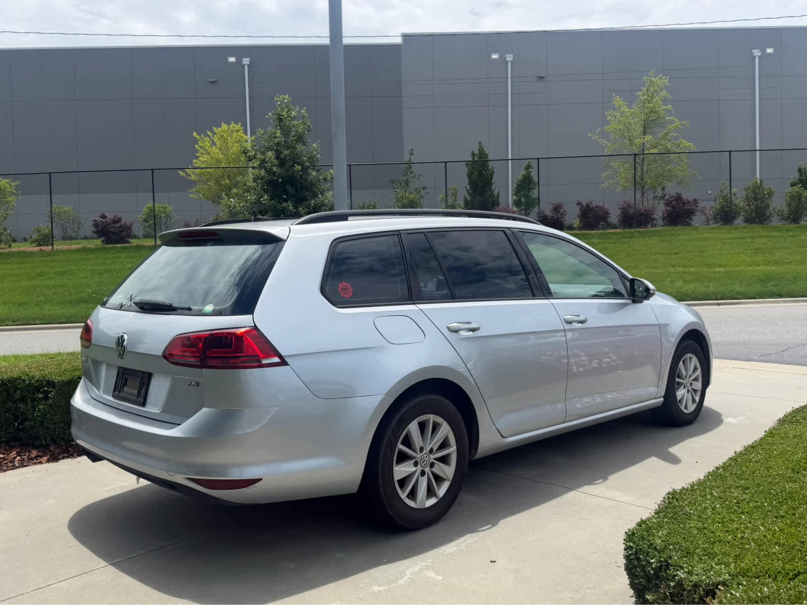 Volkswagen Golf SportWagen TSI S 4-Door Automatic