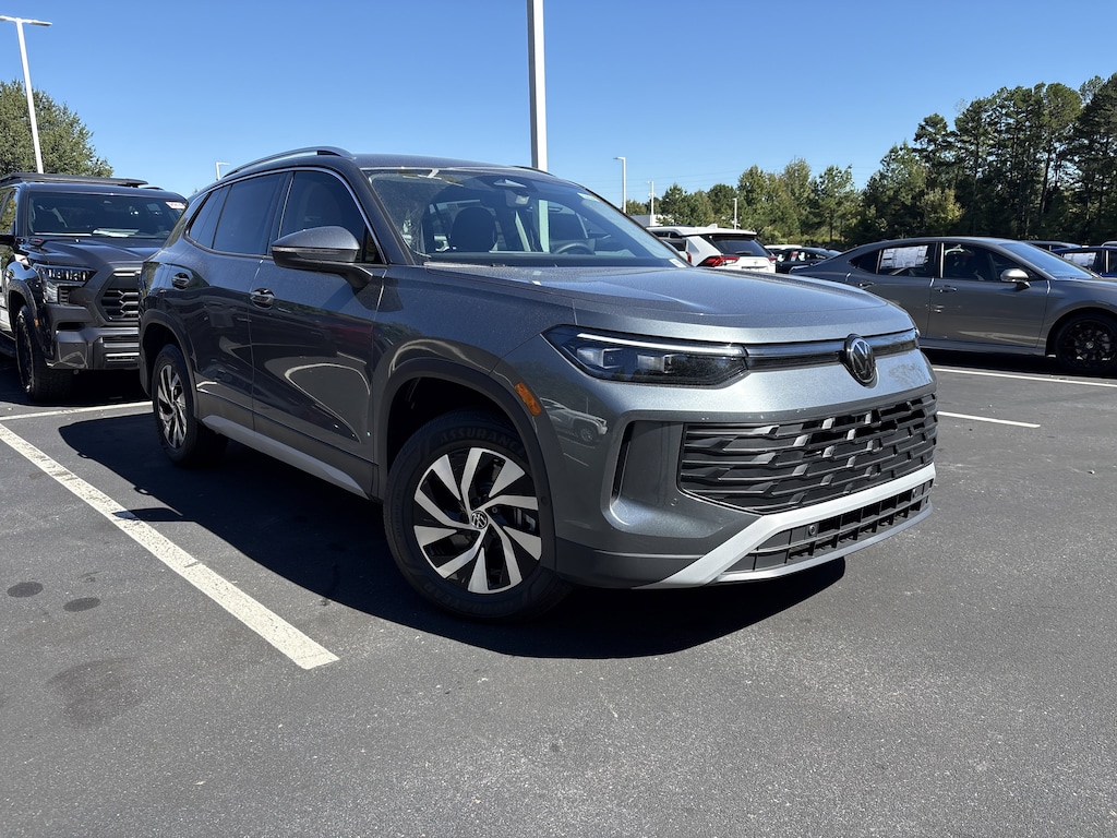 New 2025 Volkswagen Tiguan 2.0T S SUV