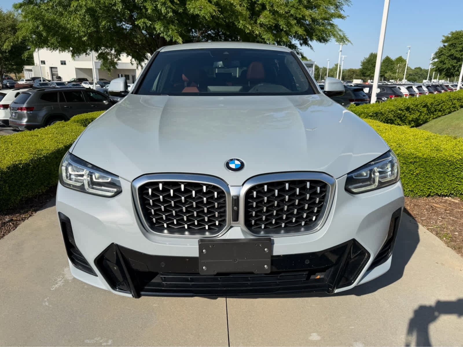 2023 BMW X4 xDrive30i photo 2