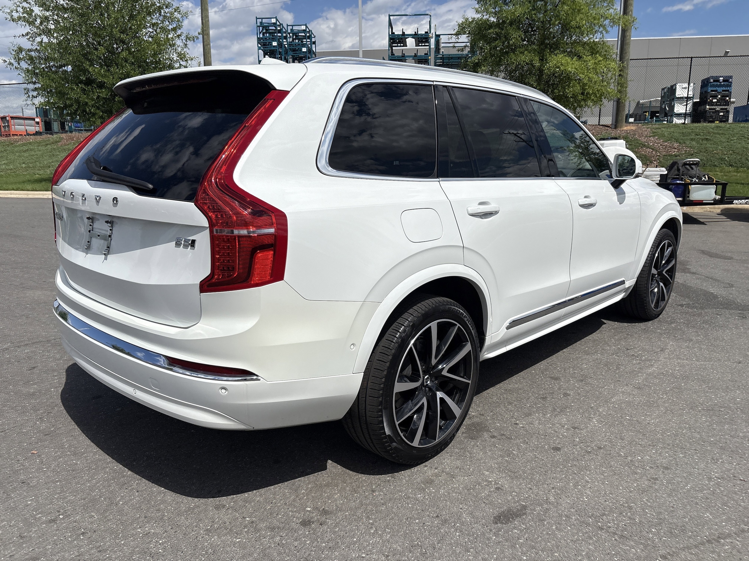 2024 Volvo XC90 B5 Plus Bright photo 3