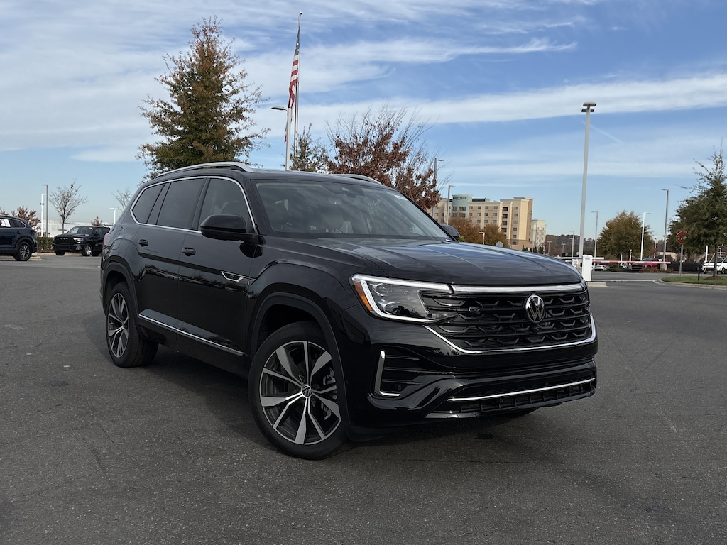 New 2025 Volkswagen Atlas 2.0T SEL Premium R-Line SUV