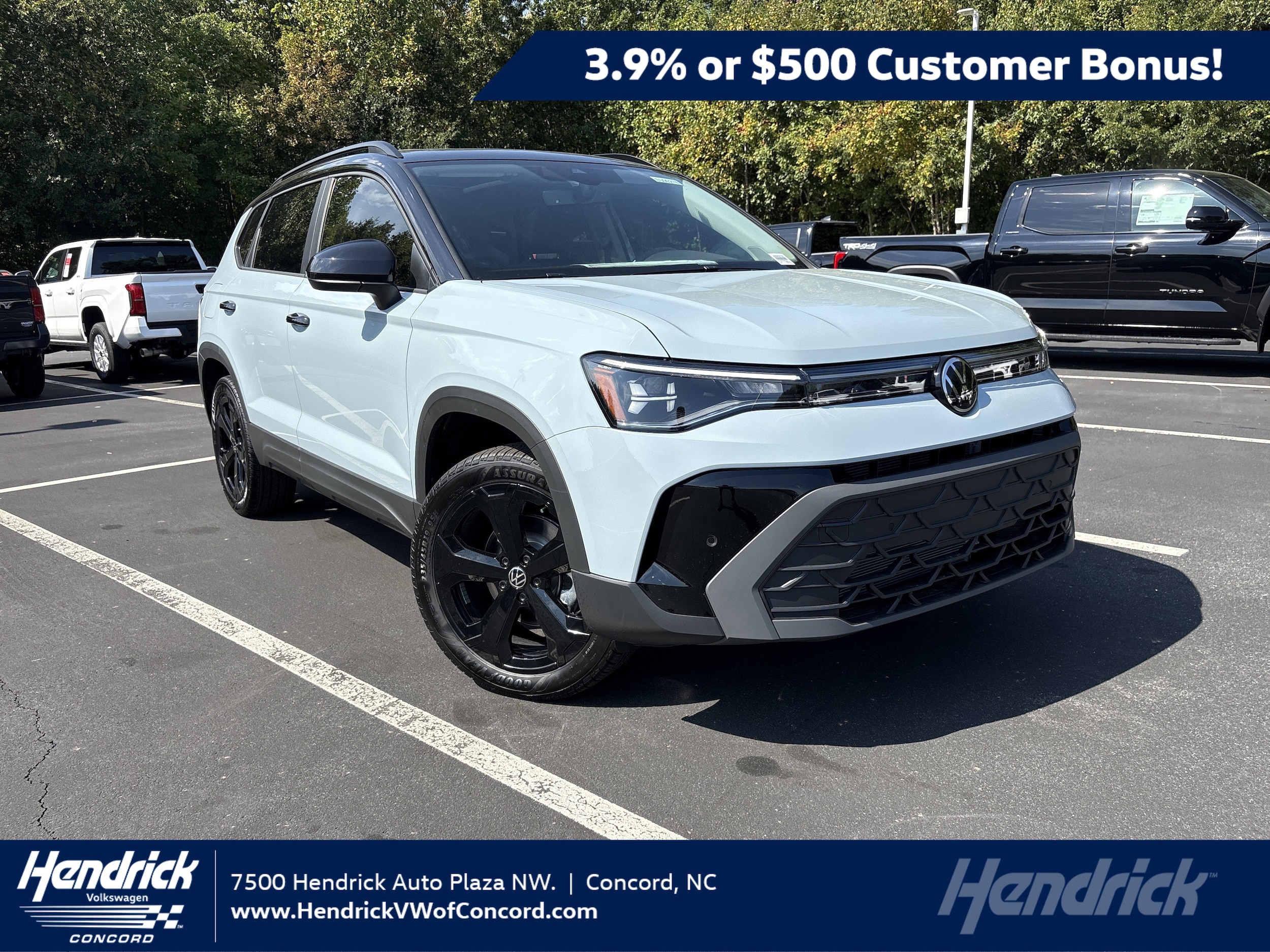 2025 Volkswagen Taos SE Black