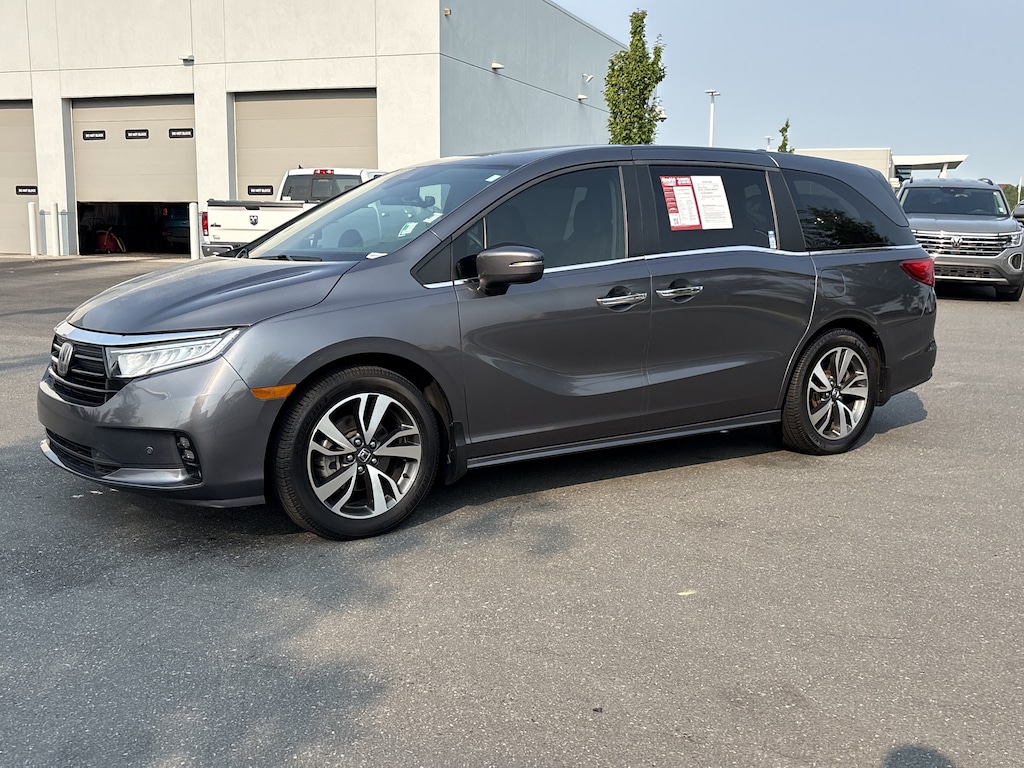 Used 2023 Honda Odyssey Touring Van