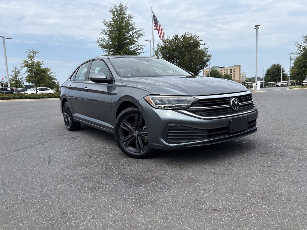 Certified 2022 Volkswagen Jetta 1.5T SE Sedan