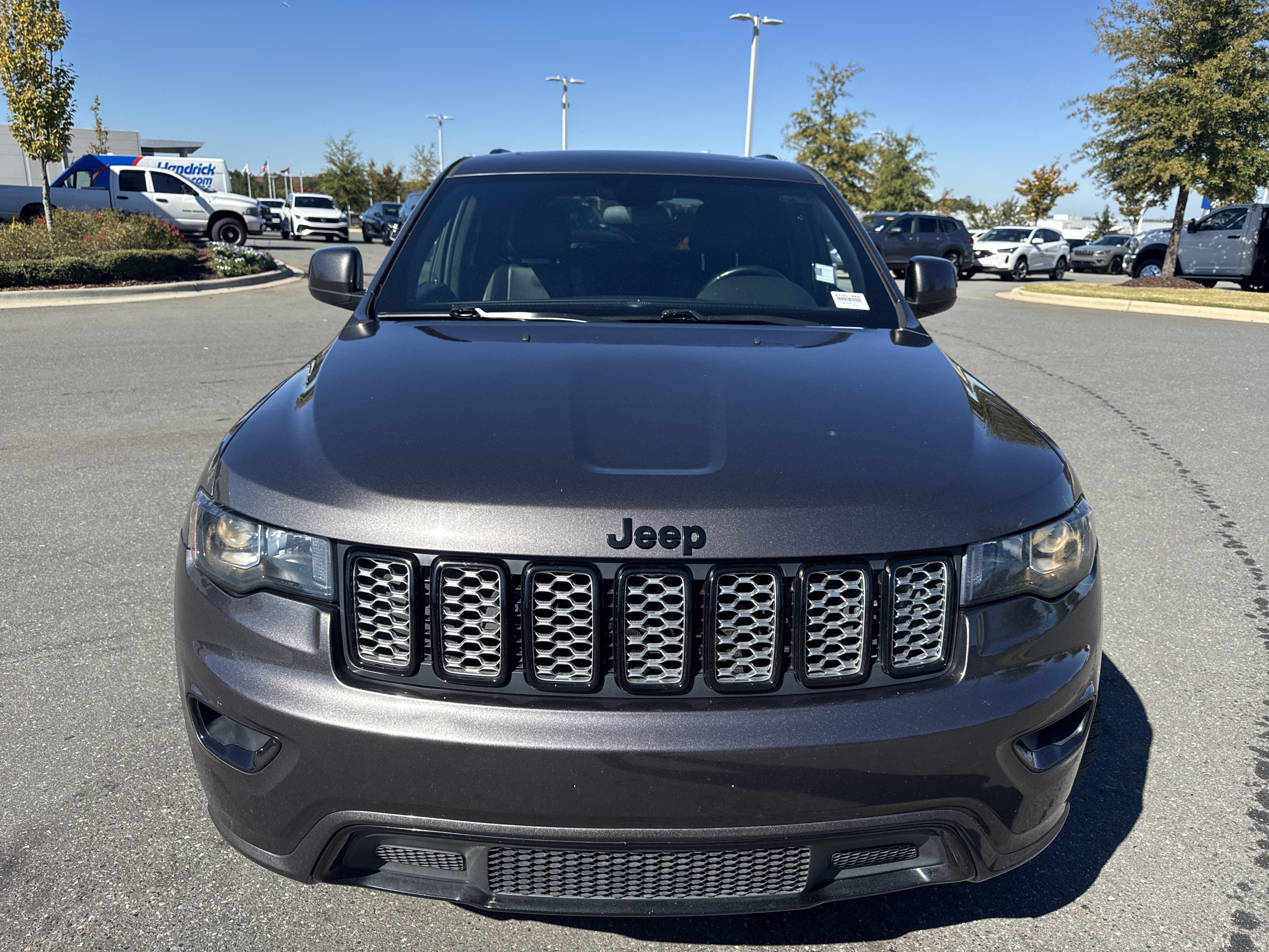 Used 2021 Jeep Grand Cherokee Laredo SUV