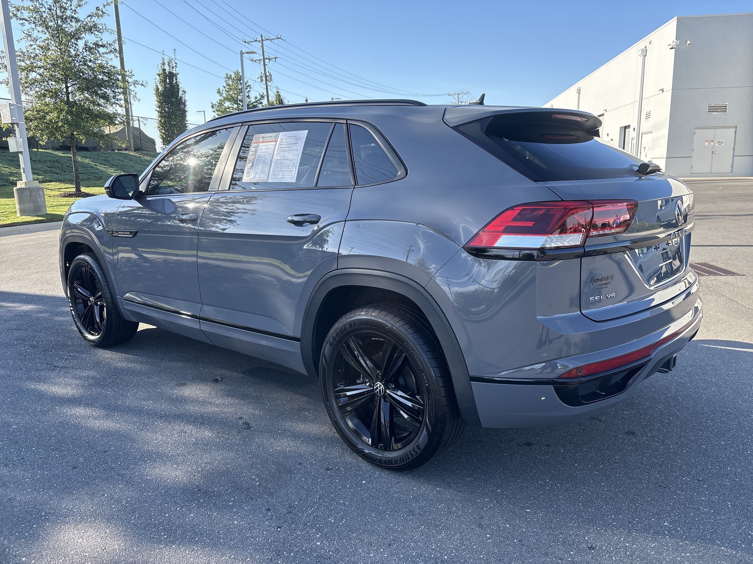 2022 Volkswagen Atlas Cross Sport 3.6L V6 SEL R-Line Black