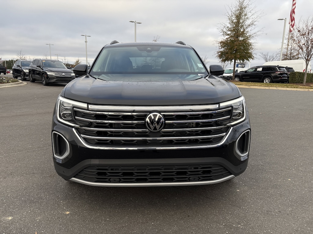 Certified 2025 Volkswagen Atlas 2.0T SE w/Technology SUV