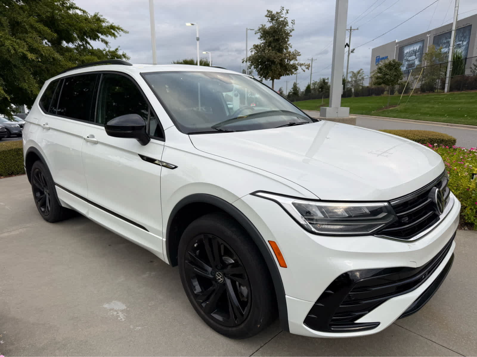 2023 Volkswagen Tiguan 2.0T SE R-Line Black SUV