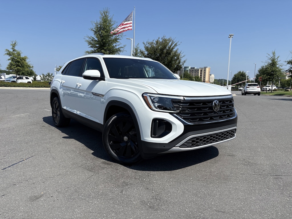 Certified 2025 Volkswagen Atlas Cross Sport 2.0T SE w/Technology SUV