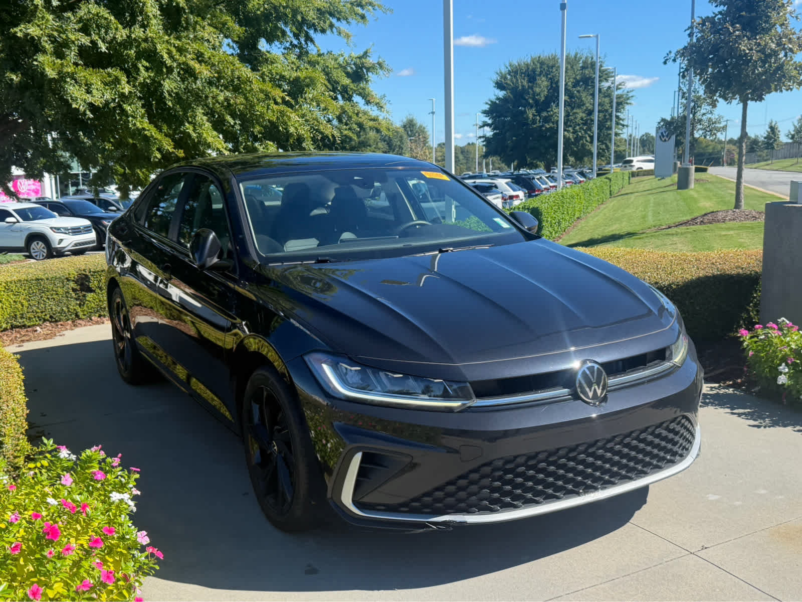 Used 2025 Volkswagen Jetta 1.5T SE Sedan
