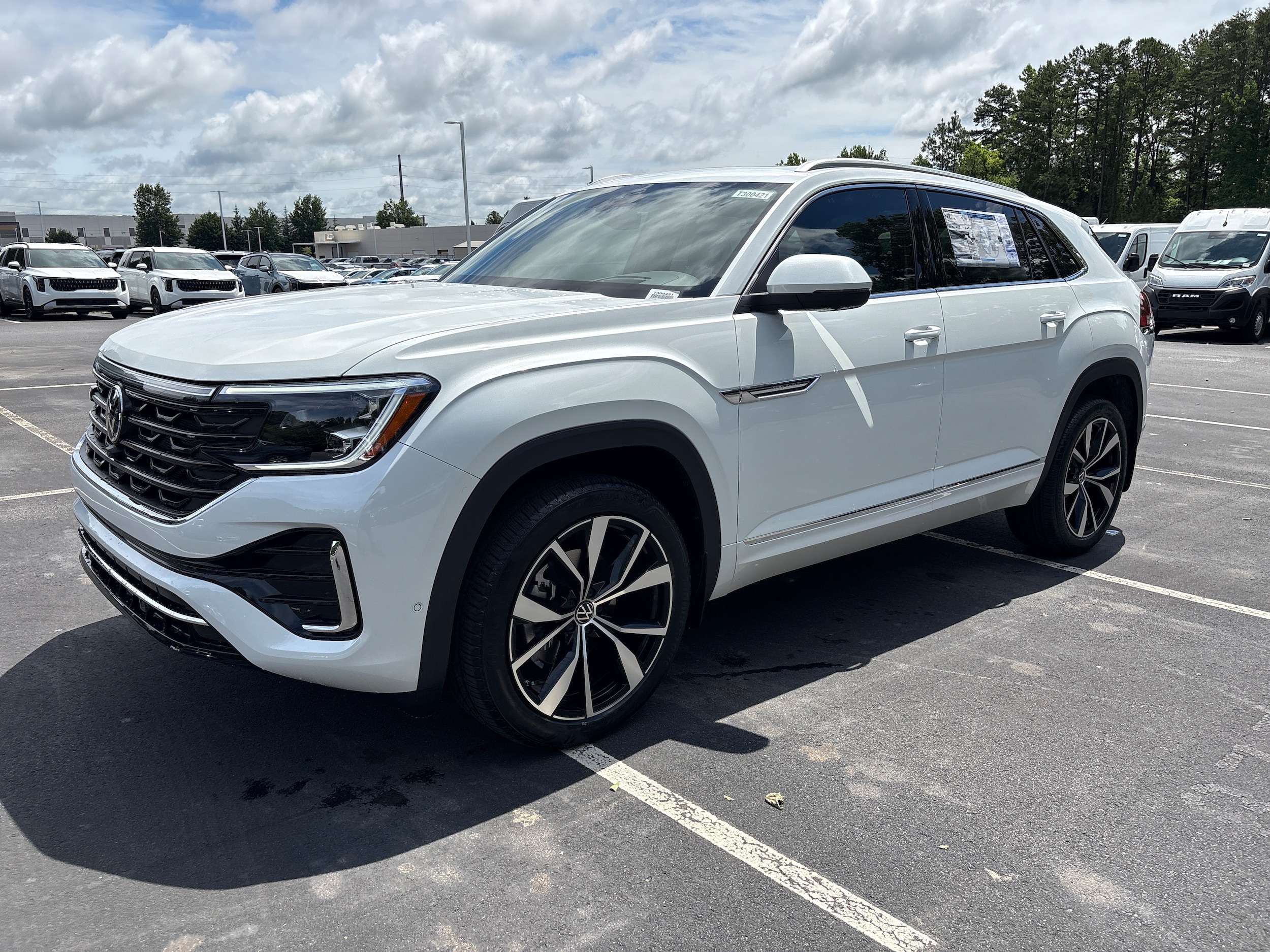 Volkswagen Atlas Cross Sport 2.0T SEL Premium R-Line