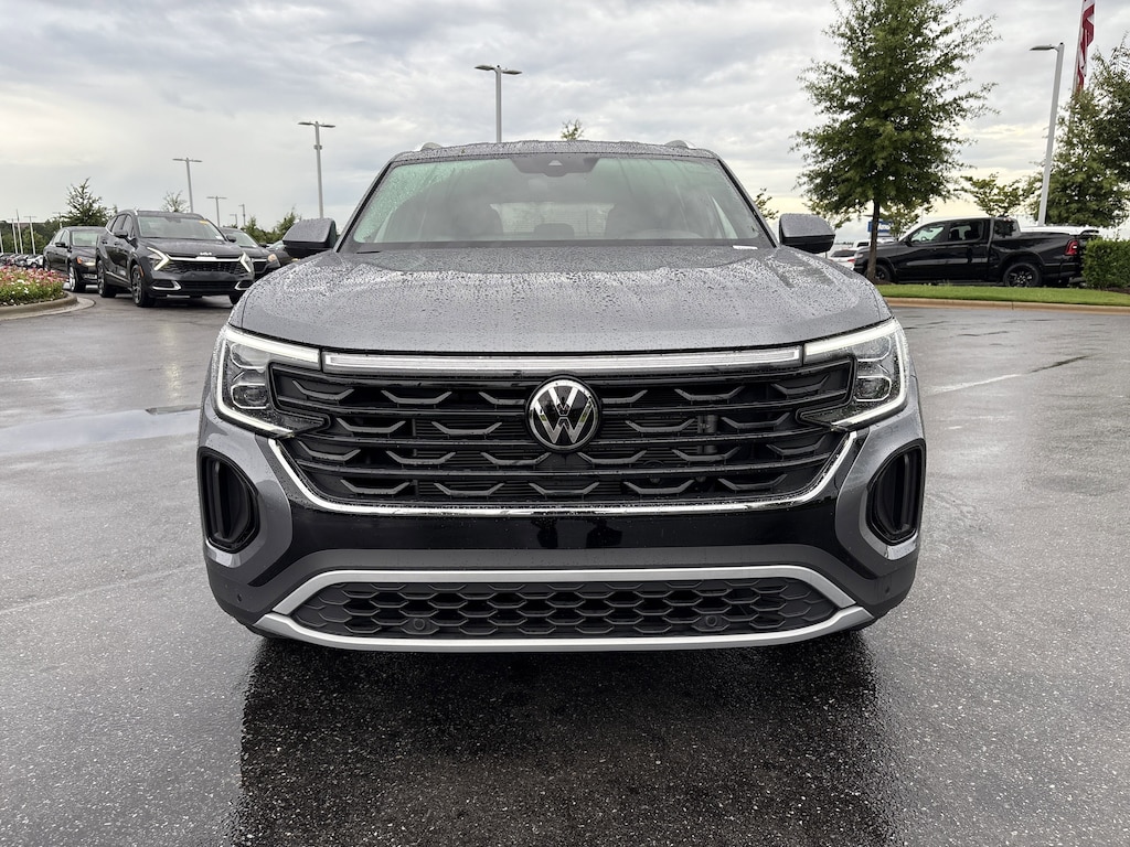 Certified 2024 Volkswagen Atlas Cross Sport 2.0T SE w/Technology SUV