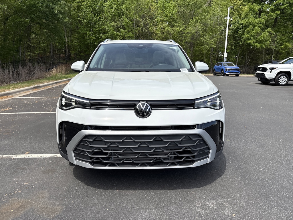 New 2026 Volkswagen Taos 1.5T SE SUV