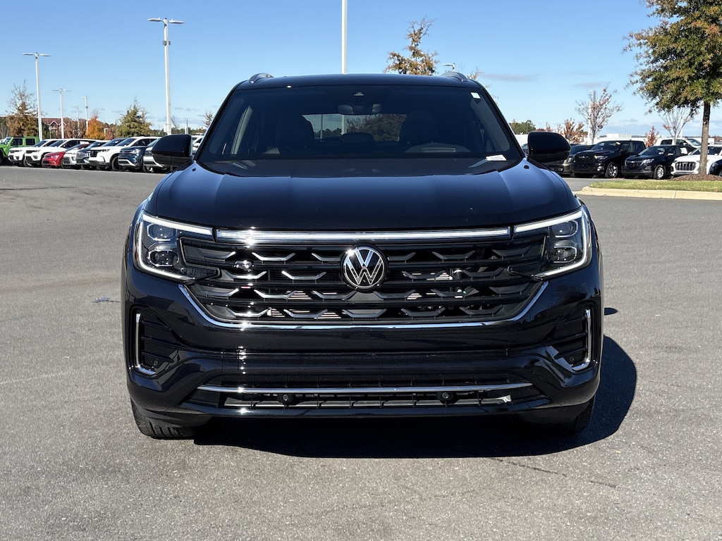 Certified 2024 Volkswagen Atlas Cross Sport 2.0T SEL R-Line SUV