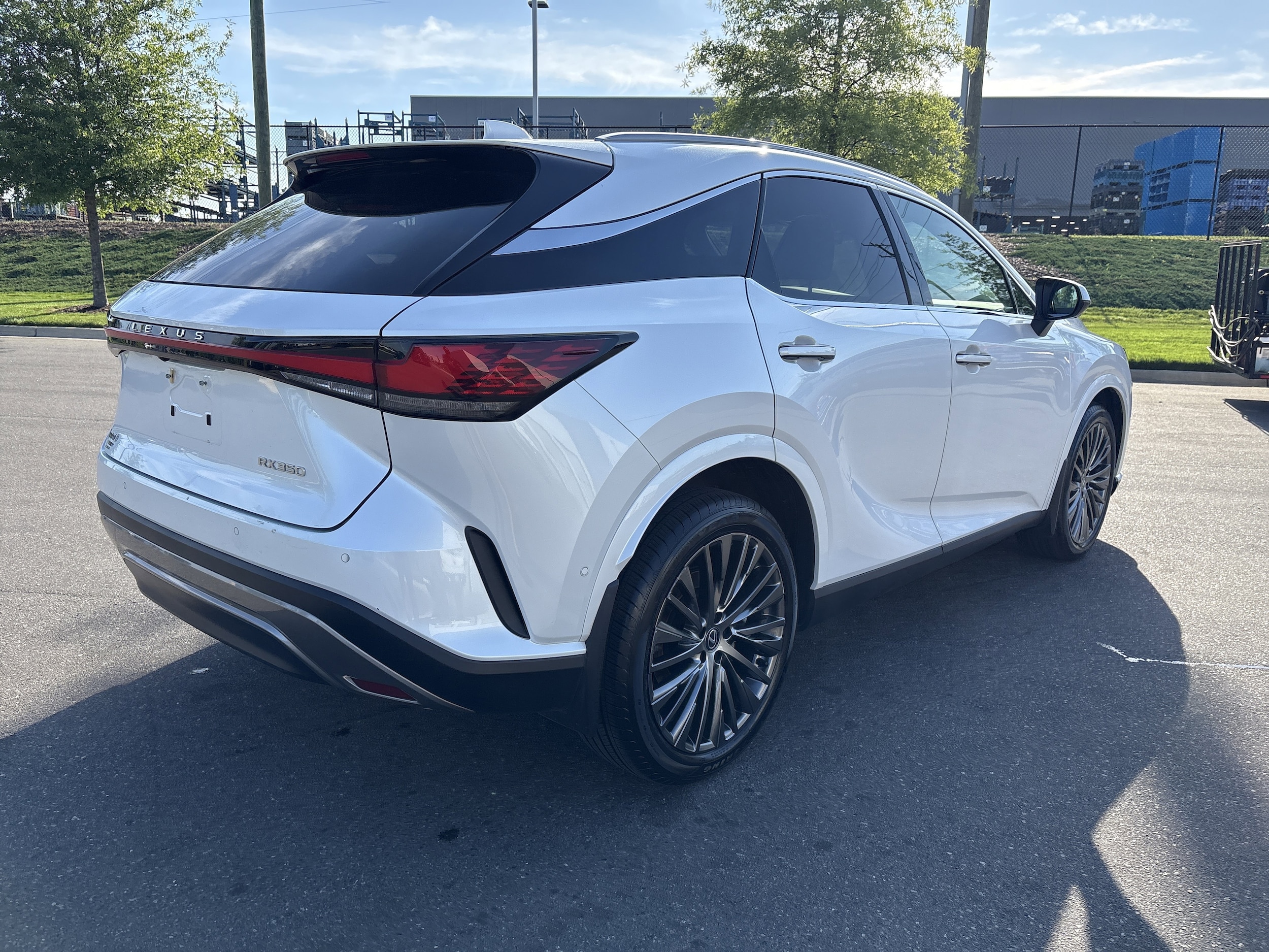 2023 LEXUS RX 350 Luxury photo 3