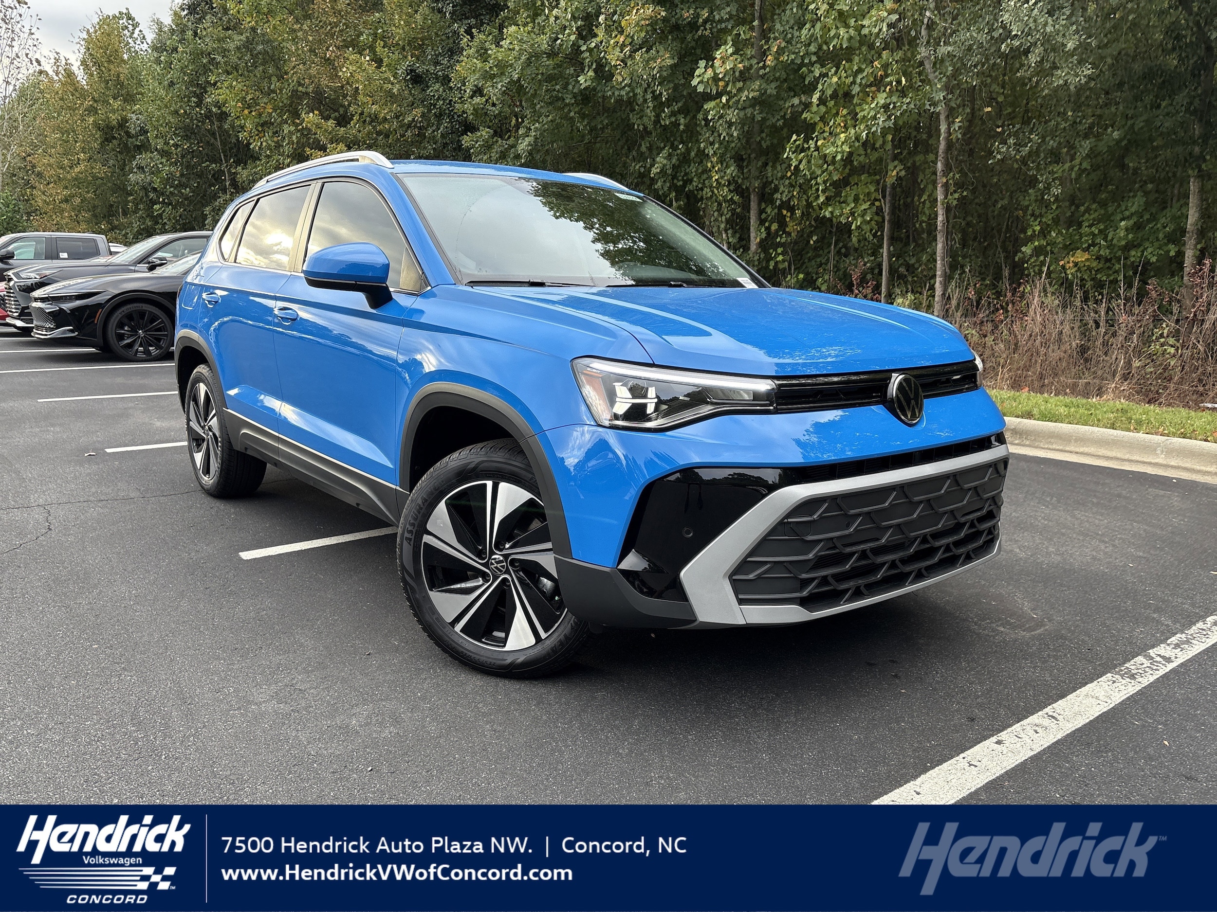 2025 Volkswagen Taos SE's photo