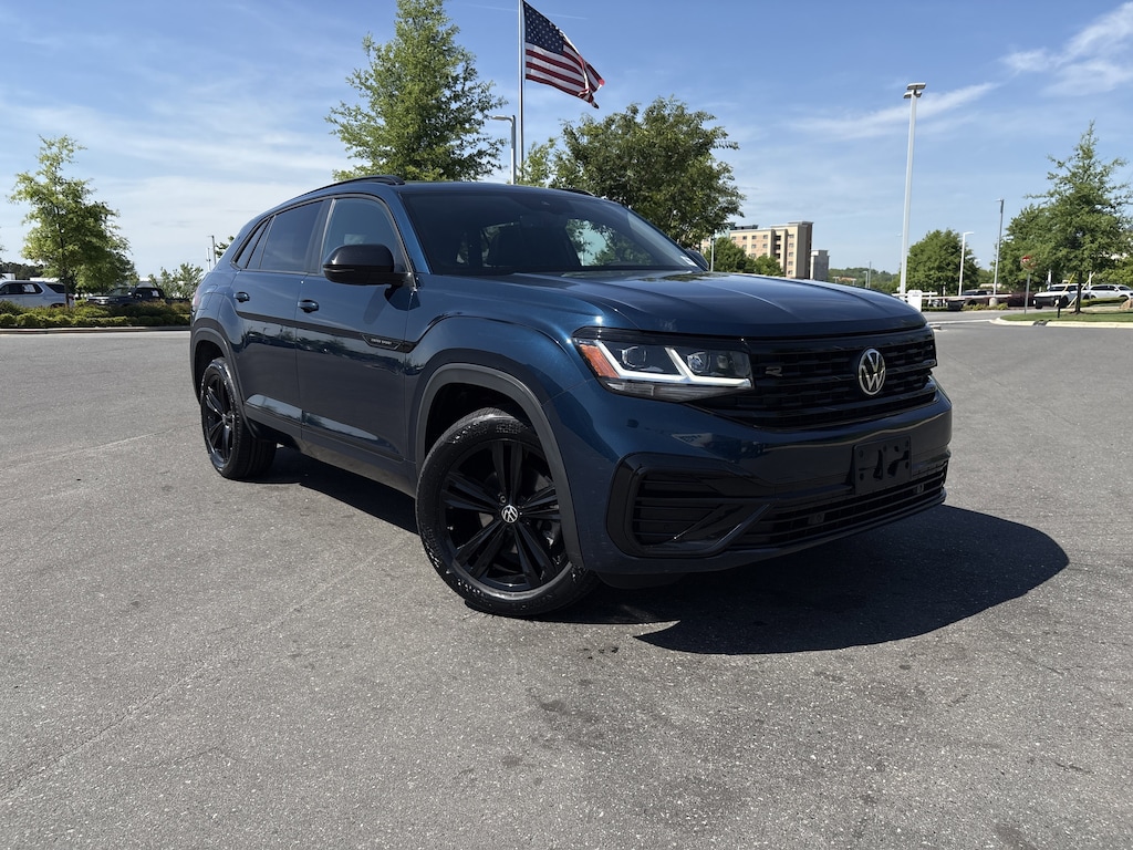 Certified 2023 Volkswagen Atlas Cross Sport 2.0T SEL R-Line Black SUV