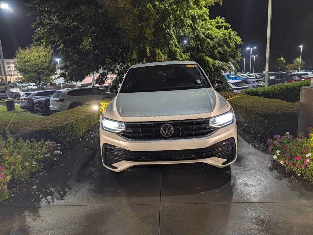 Used 2023 Volkswagen Tiguan 2.0T SE R-Line Black SUV