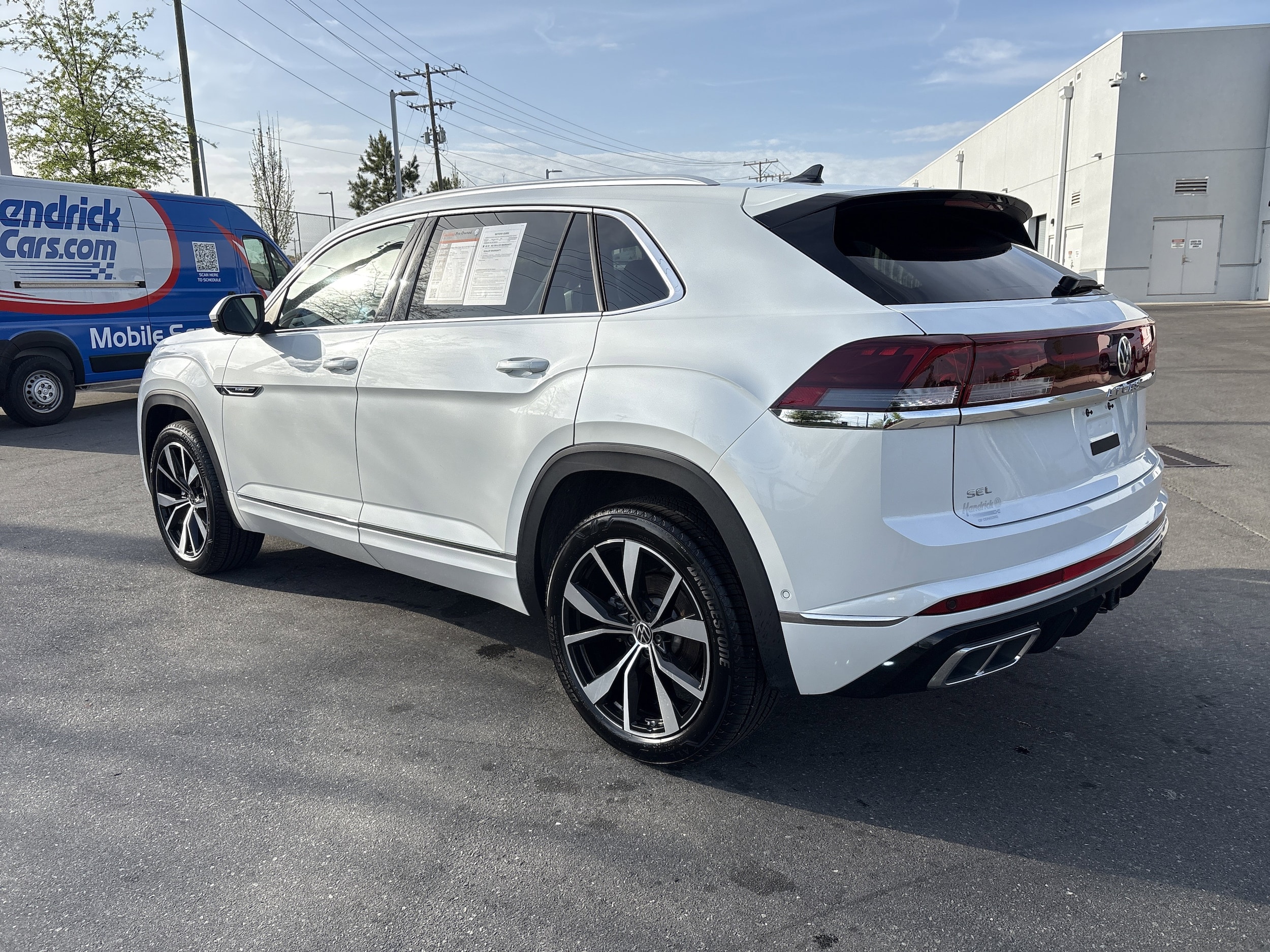 2026 Volkswagen Atlas Cross Sport 2.0T SEL Premium R-Line photo 5