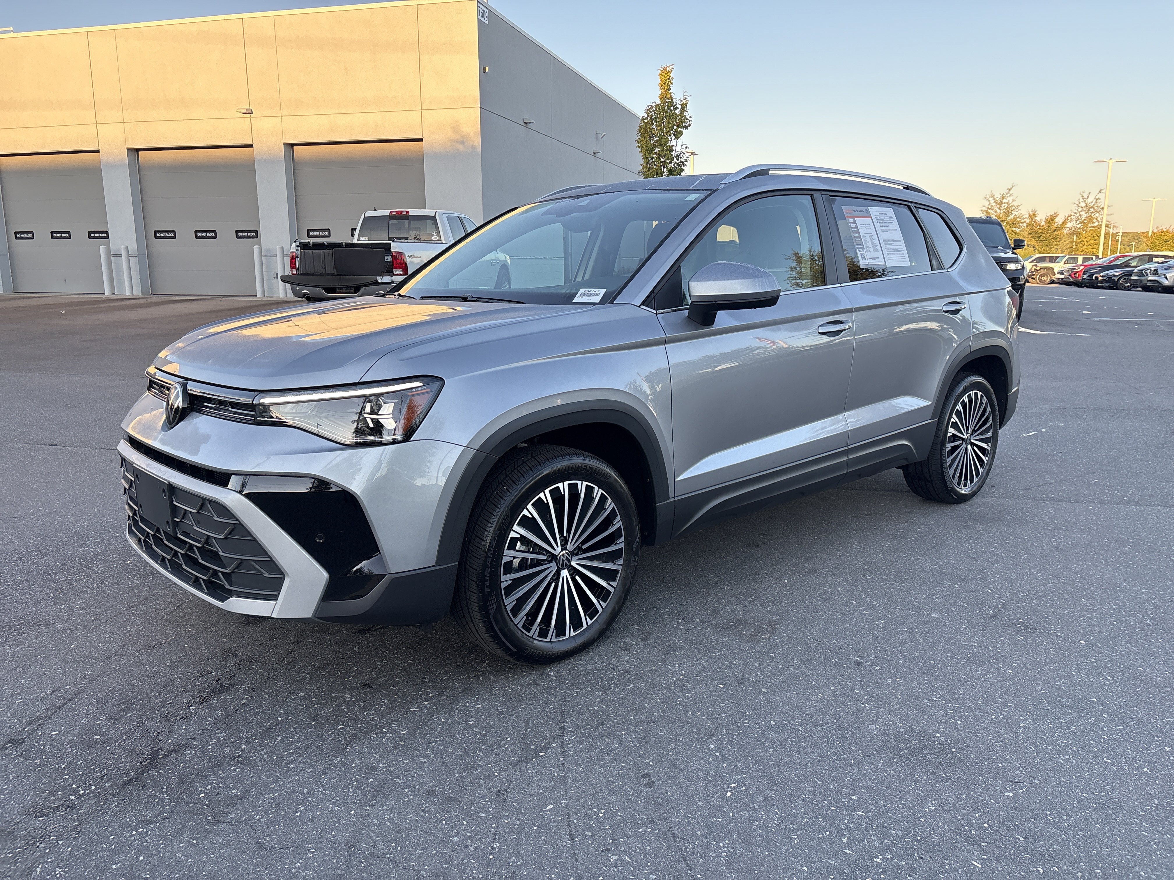 Certified 2025 Volkswagen Taos 1.5T SE SUV